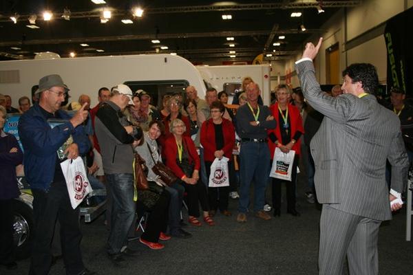Auctioneer Wayne Maguire leads proceedings during last year's No Reserve Auctions at the Covi SuperShow